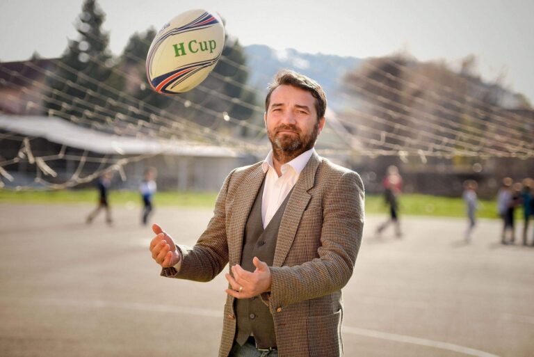 Directorul Școlii Gimnaziale Sânpetru Daniel Petrule - Rugby